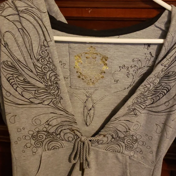 Red Marc Ecko cropped hoodie - Picture 2 of 5